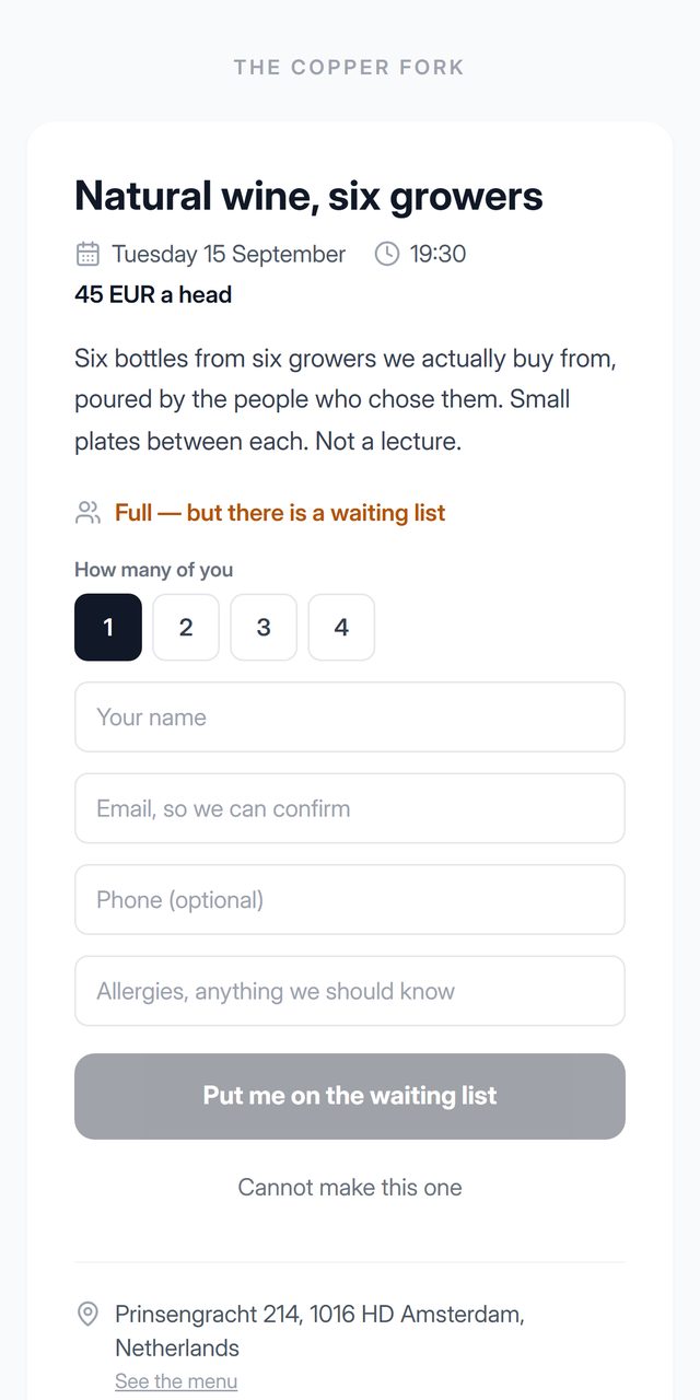 An event invitation on a phone showing the evening, its date, the price per head and buttons to answer